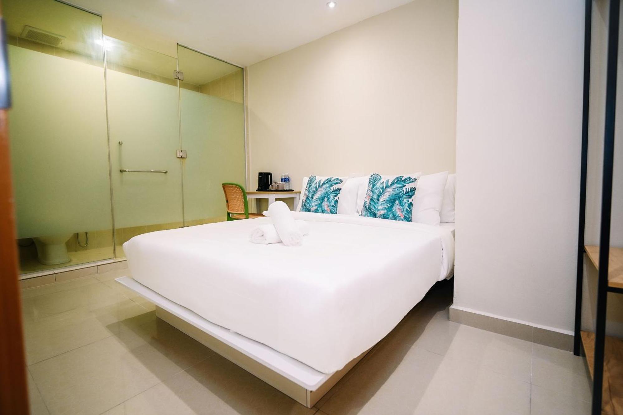 Swing & Pillows - Jalan Imbi Kuala Lumpur Exterior photo